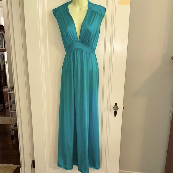 Vintage 60s Vanity Fair Turquoise Green Deep V Neck Sleeveless Long Nightgown - Picture 1 of 9